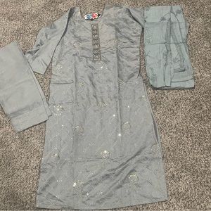 New embroidery dress